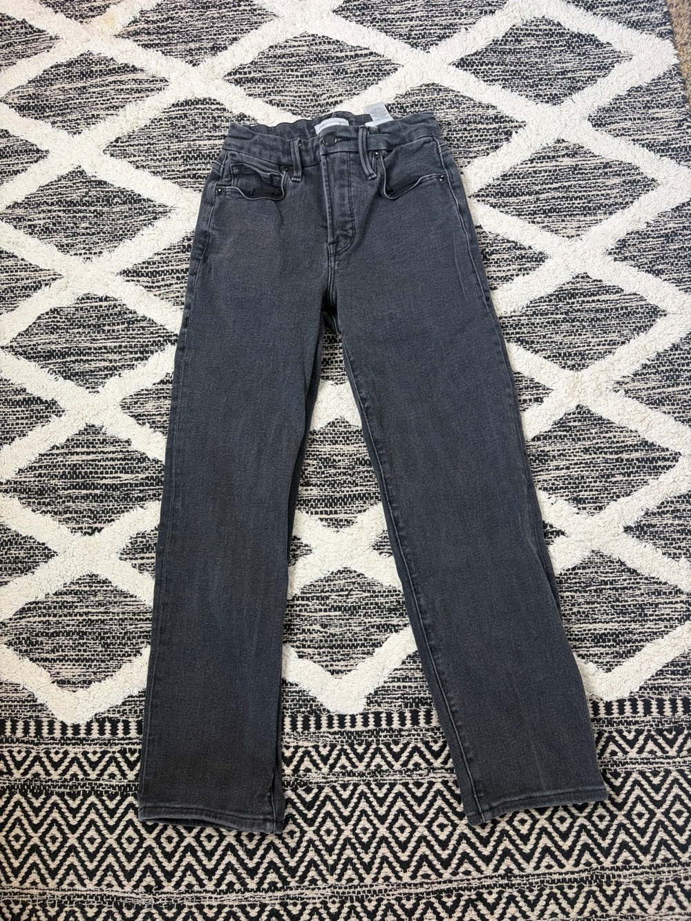 Good American Slim Straight Jeans in Charcoal Gray womens size 2/26